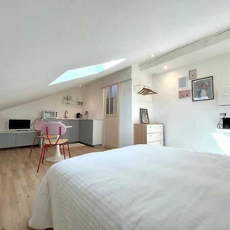 דירות פאו Studio Jade : Charmant Logement Place Clemenceau מראה חיצוני תמונה