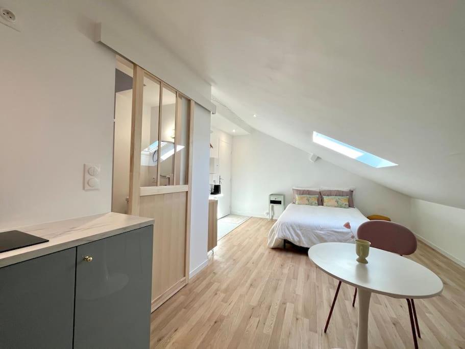 דירות פאו Studio Jade : Charmant Logement Place Clemenceau מראה חיצוני תמונה