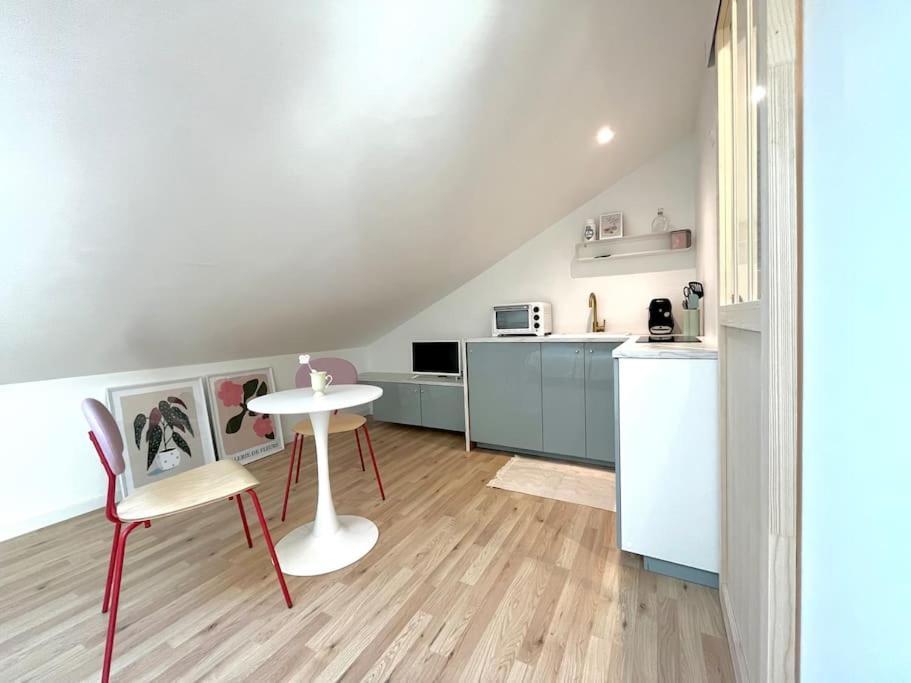 דירות פאו Studio Jade : Charmant Logement Place Clemenceau מראה חיצוני תמונה