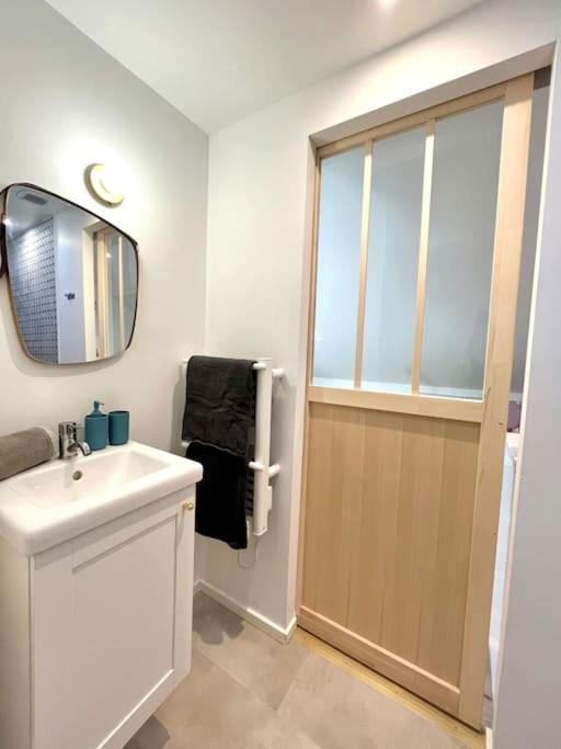 דירות פאו Studio Jade : Charmant Logement Place Clemenceau מראה חיצוני תמונה