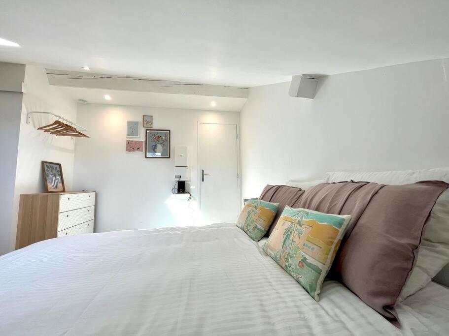 דירות פאו Studio Jade : Charmant Logement Place Clemenceau מראה חיצוני תמונה